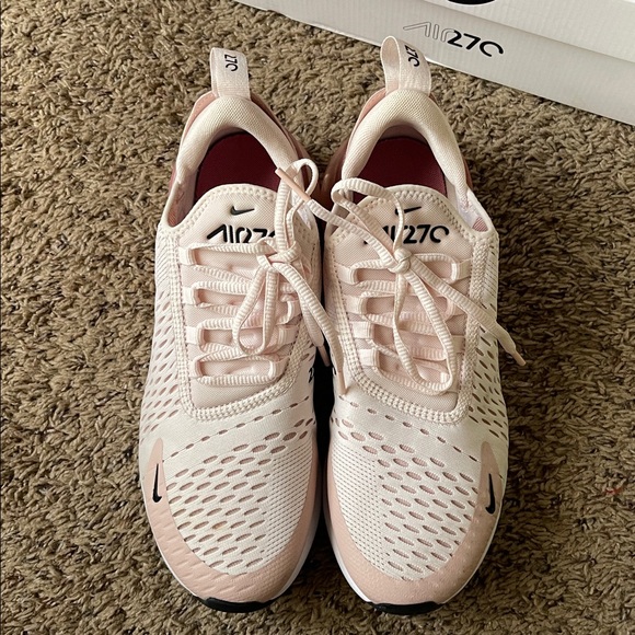 Nike Air Max 270 8.5 - Picture 6 of 10